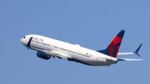 Delta Flight Blows Out Passengers' Eardrums After Cabin Fails To Pressurize