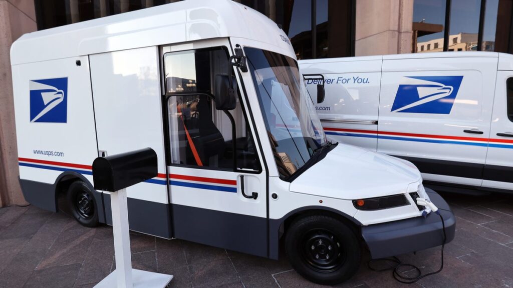 New Generation Postal Trucks May Look Goofy, But Mail Carriers Love Them