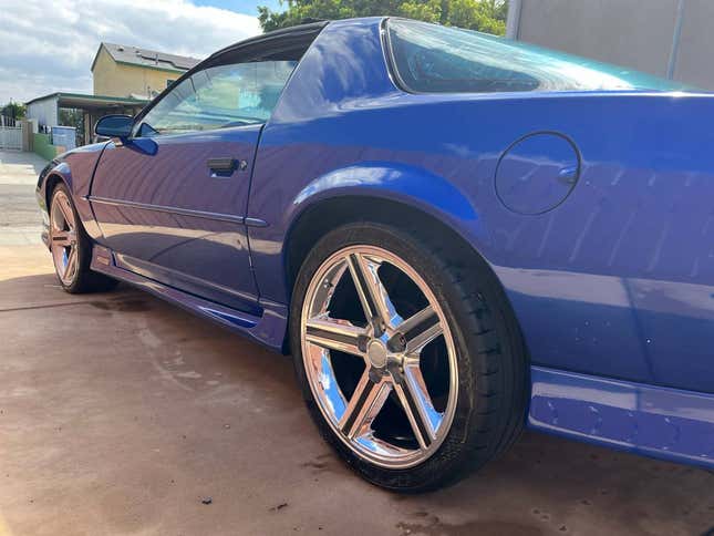 Image for article titled At $6,000, Is This 1992 Chevy Camaro RS An 'Arresting' Deal?