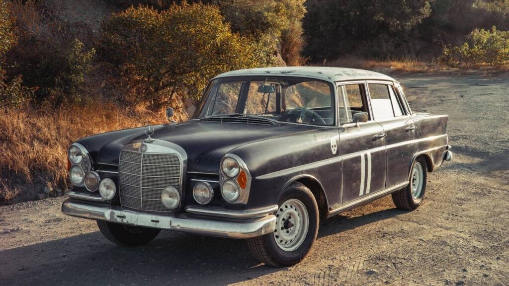 At $10,000, Could This 1965 Mercedes 220S ‘Rat Rod’ Make You A Fintail Fan?