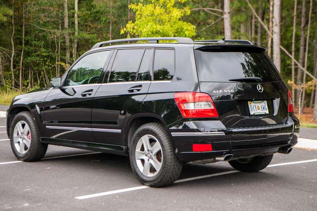 Image for article titled This Frankenstein Manual-Swapped V8 Mercedes GLK Hosts Parts From 6 Different Mercedes