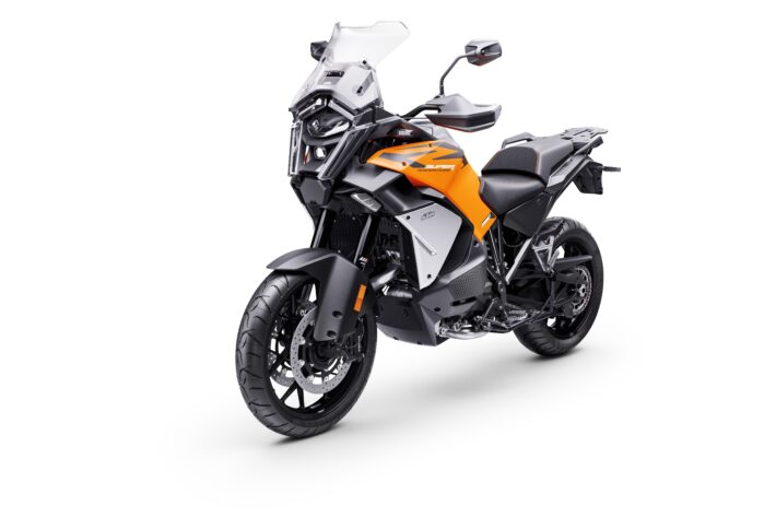 2025 KTM 1390 Super Adventure S Evo