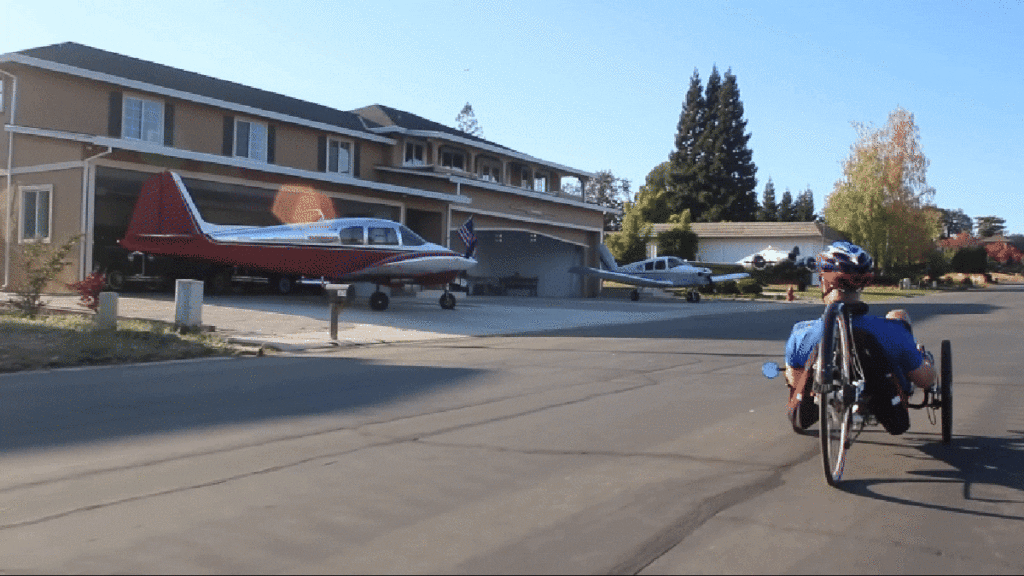 In This California Town, Homes Have Hangars And Cars Share Roads With Planes