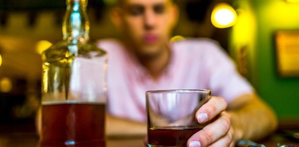 Even 1 drink a day elevates your cancer risk – an expert on how alcohol affects the body breaks down a new government report